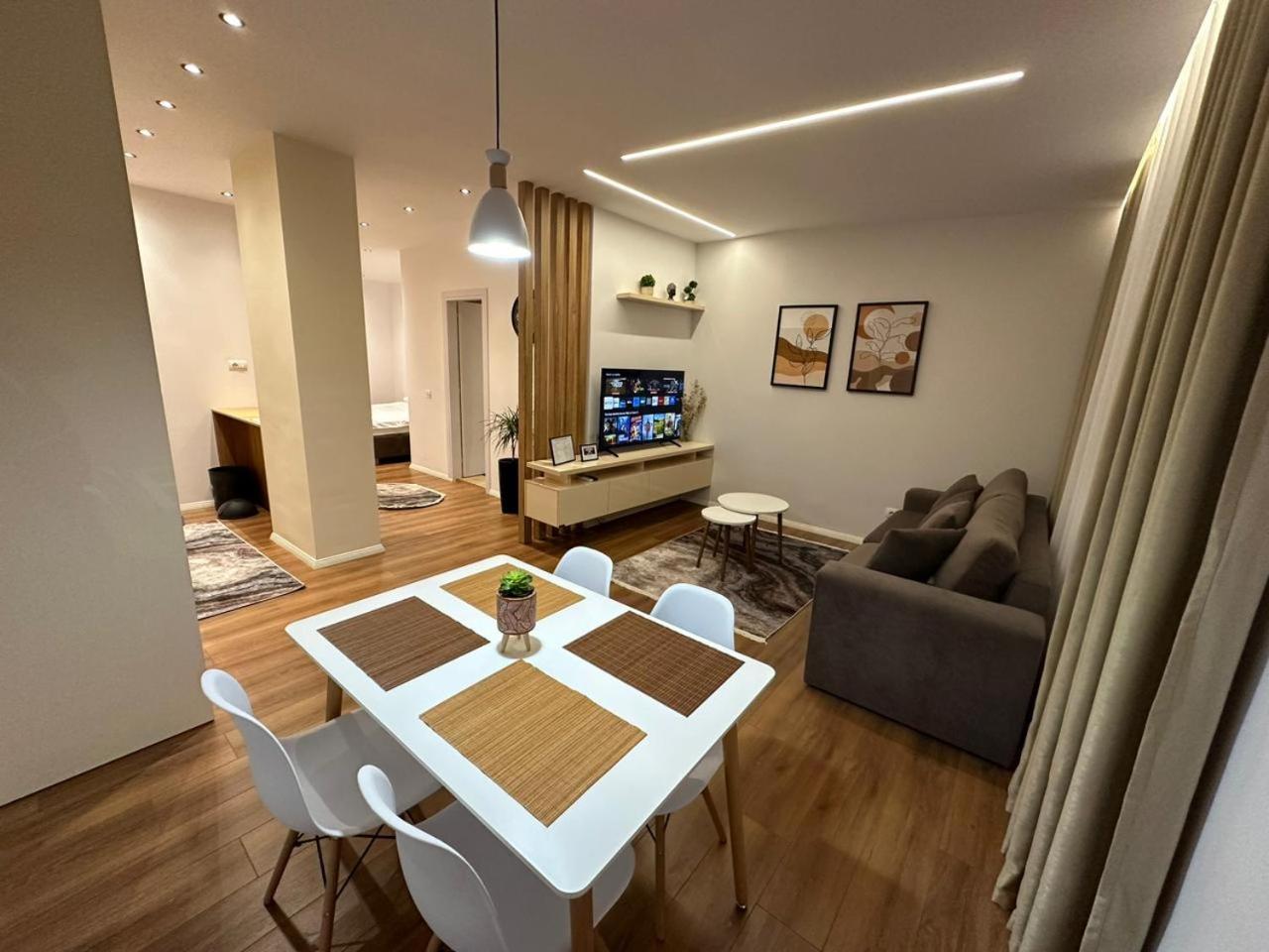 Fa Apartments At City Center 02 Tirana Exterior foto